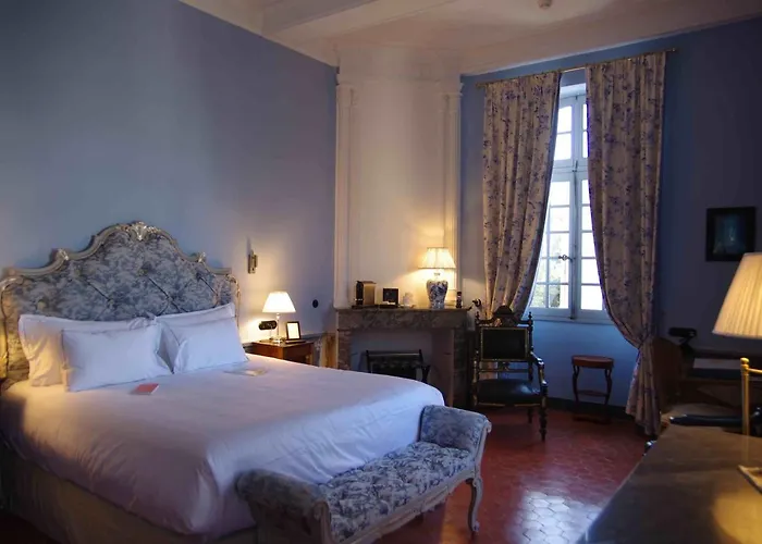 Chateau De Collias